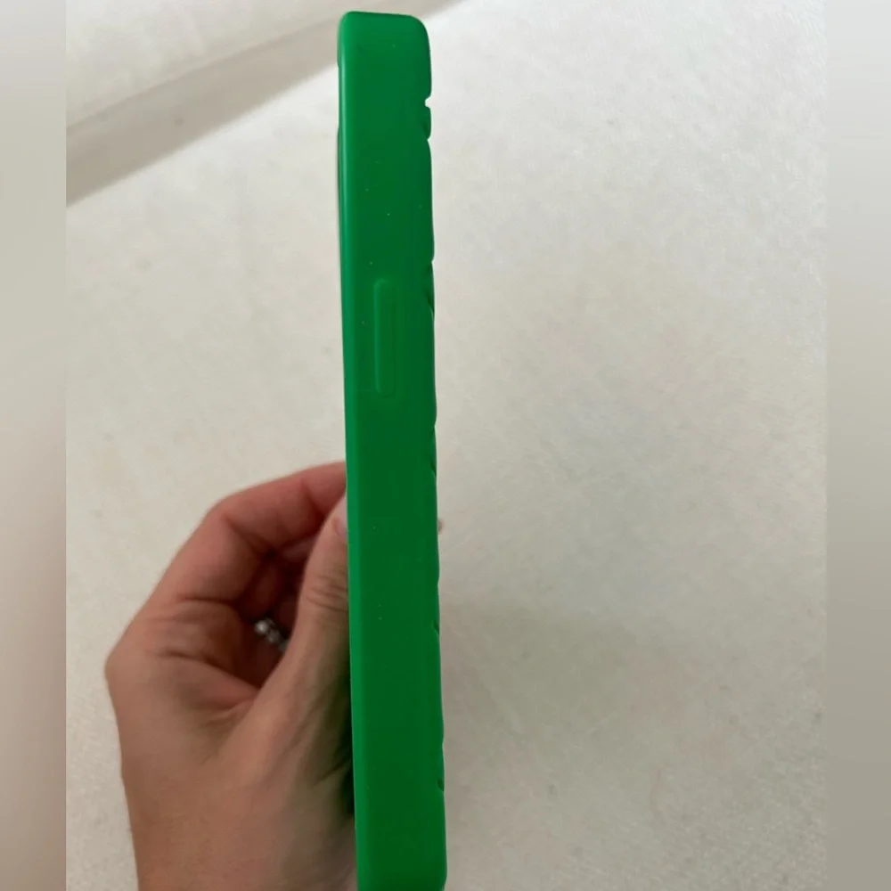 Authentic Bottega Veneta phone case iPhone 13 &pro - Picture 2 of 4